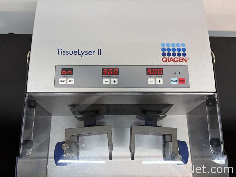 Qiagen TissueLyser II Tissue Processor