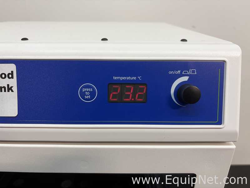 Cole-Parmer SI500 Benchtop Shaking Incubator