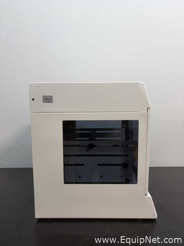 Cole-Parmer SI500 Benchtop Shaking Incubator