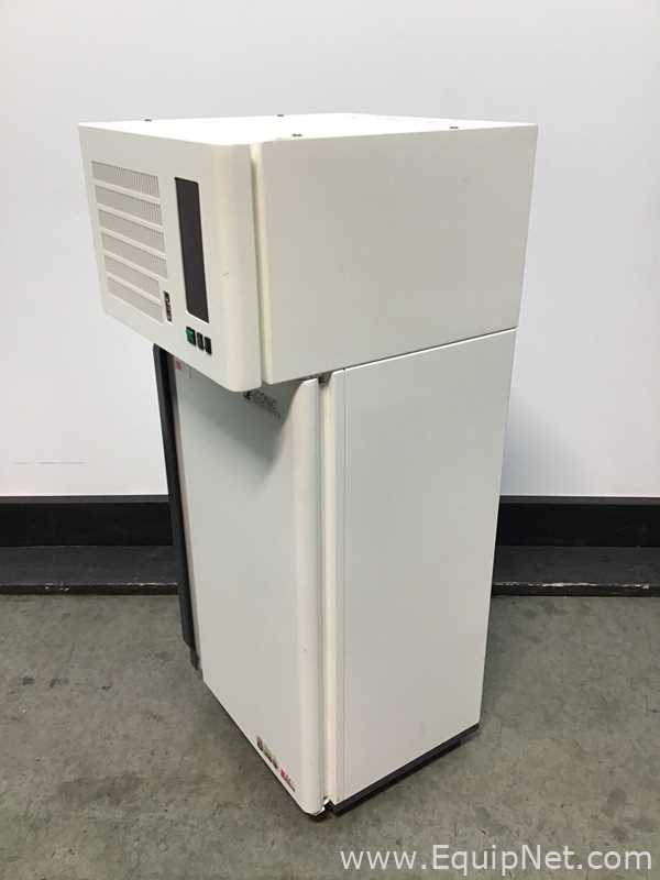 Liconic STX44 Incubator