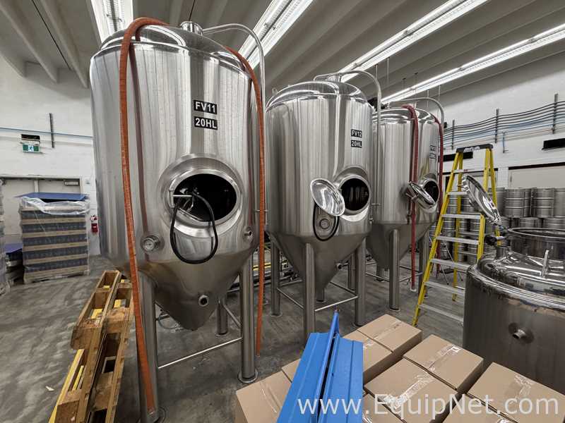 Cime Careddu Gold DPS 6/6/1 Rinsing-Pressure Filling Crown-Capping Glass Bottle Filling Line