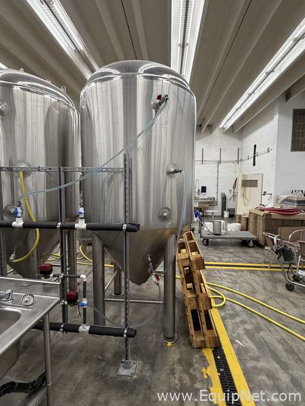 Cime Careddu Gold DPS 6/6/1 Rinsing-Pressure Filling Crown-Capping Glass Bottle Filling Line
