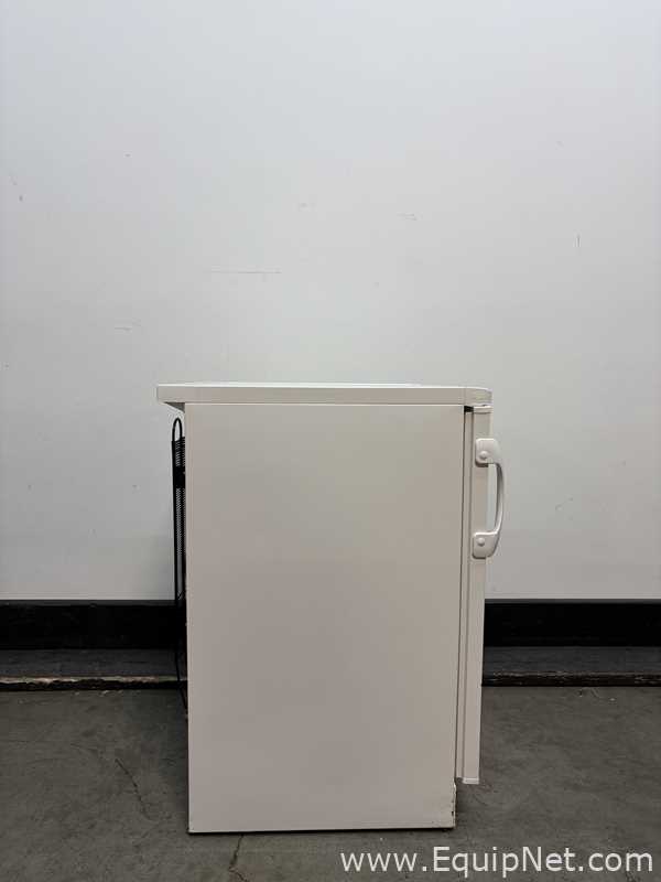 Fisher Scientific 3751FS General-Purpose Undercounter Laboratory Refrigerator