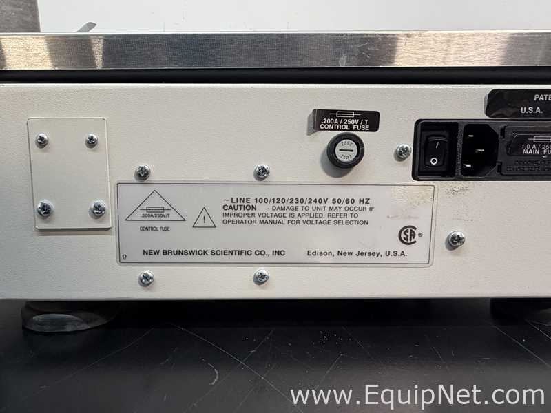 lot of 2 New Brunswick Innova 2050 Benchtop Orbital Shakers