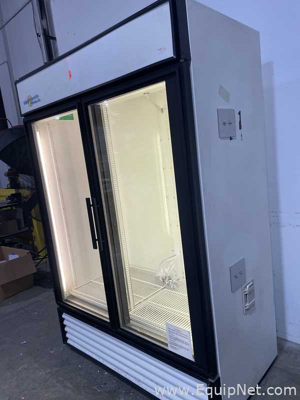 True GDM-49-LD 2 Door Refrigerator