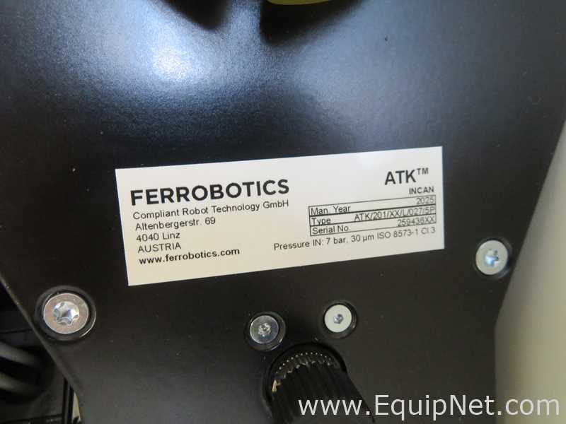 Robótica FerRobotics Compliant Robot Technology GmbH ATK/201/XX/L/027/5P. Sin usar