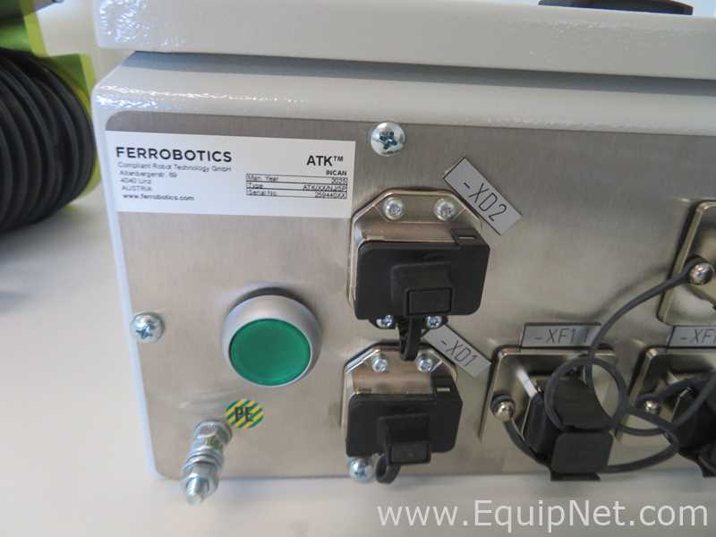 Robótica FerRobotics Compliant Robot Technology GmbH ATK/201/XX/L/027/5P. Sin usar