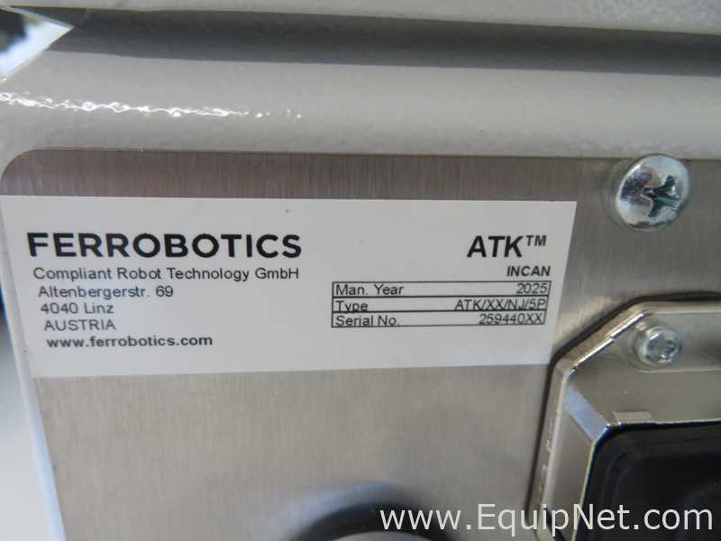 Robótica FerRobotics Compliant Robot Technology GmbH ATK/201/XX/L/027/5P. Sin usar