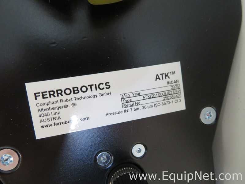 Robótica FerRobotics Compliant Robot Technology GmbH ATK/201/XX/L/027/5P. Sin usar