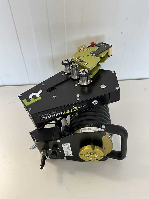 Robótica FerRobotics Compliant Robot Technology GmbH ATK/201/XX/L/027/5P. Sin usar