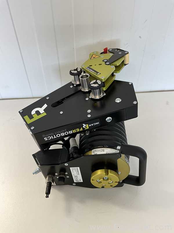 Robótica FerRobotics Compliant Robot Technology GmbH ATK/201/XX/L/027/5P. Sin usar