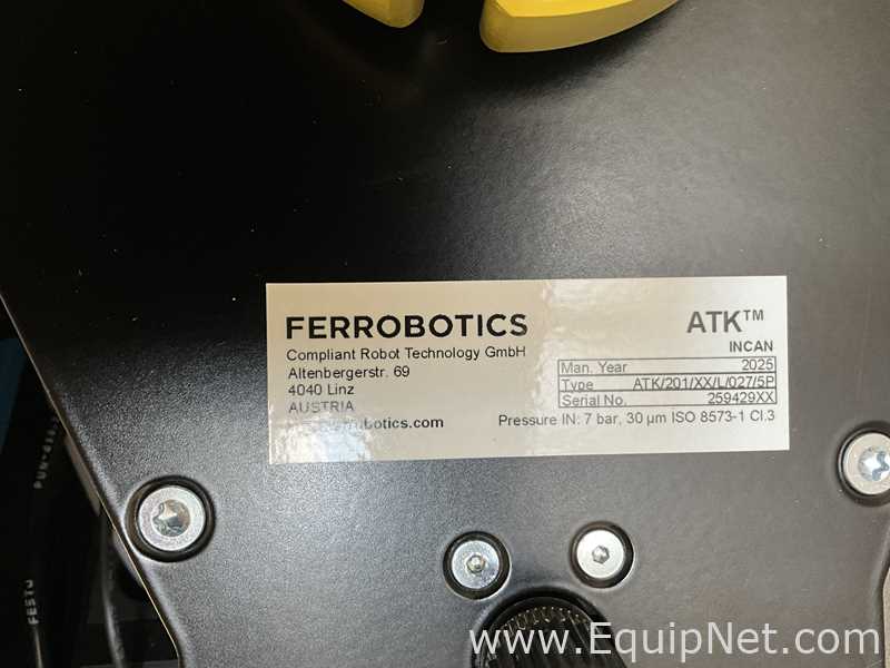 Robótica FerRobotics Compliant Robot Technology GmbH ATK/201/XX/L/027/5P. Sin usar