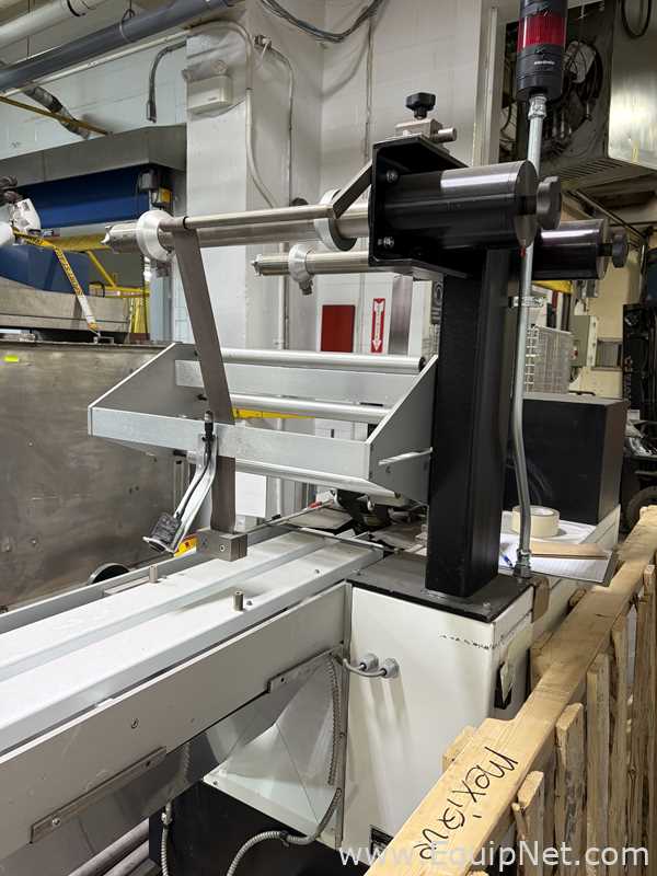 Embaladora de Fluxo Artypac Automation Inc. Arty 75H