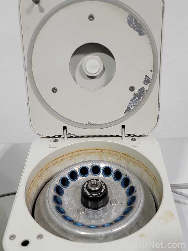 Lote de 2 Centrífuga para laboratorio Eppendorf-Brinkmann Instruments 5415 C