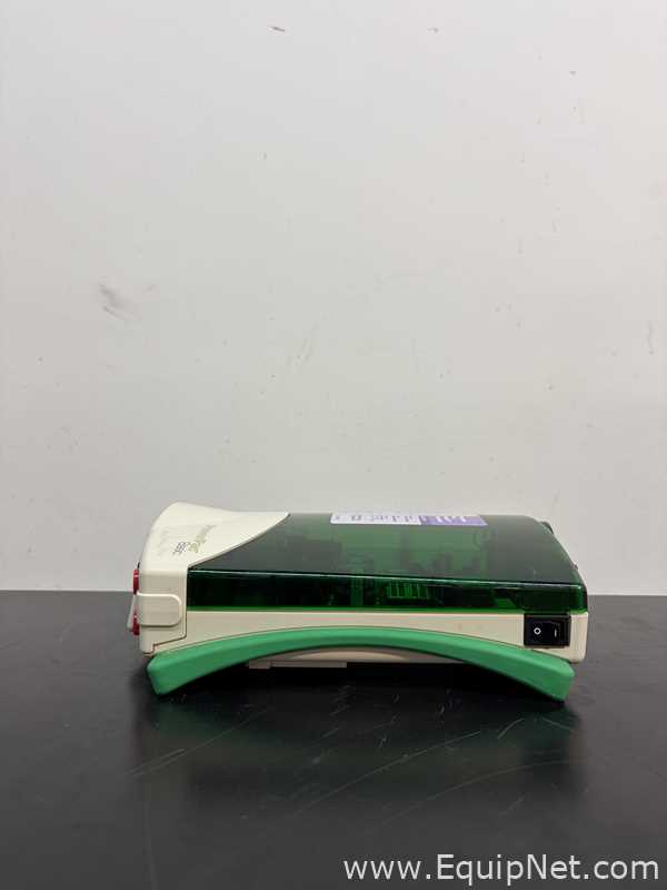 Bio-Rad PowerPac Basic Electrophoresis Power Supply With Chamber