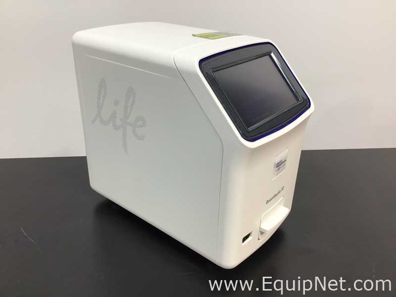 Applied Biosystems QuantStudio 3D Digital PCR System With QuantStudio 3D Digital PCR Chip Loader