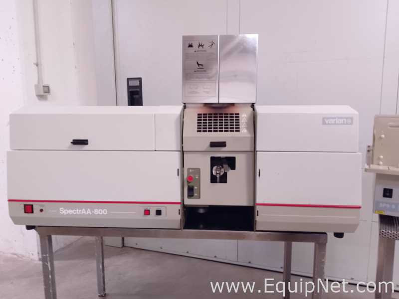 VARIAN MOD. SPECTRAA-800 - Atomic absorption spectrometer