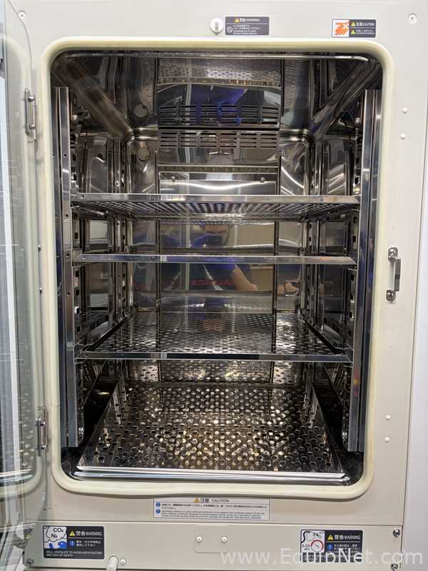 Sanyo MCO-19AIC UV 170-liter CO2 Double Stacked Incubator