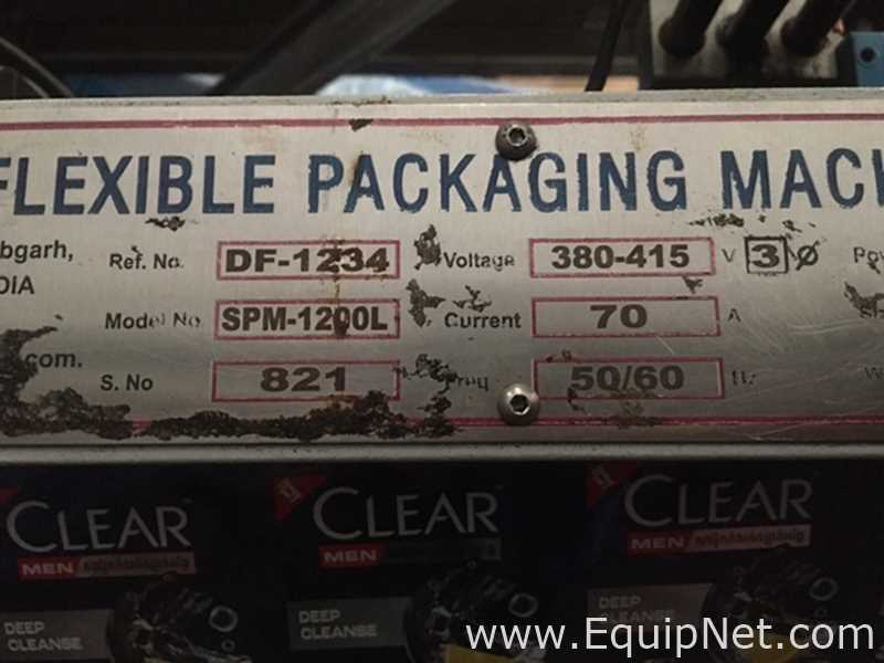 Lote de 3 Máquinas para Formado, Llenado, Sellado Shubham Flexible Packaging Machines Pvt Ltd SPM-1200L