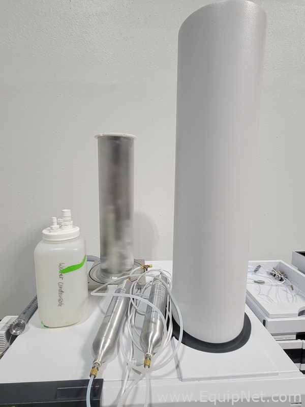 Agilent Technologies 6230 TOF LC/MS  Spectrometer with Agilent 1260 and 1290 Series HPLC System