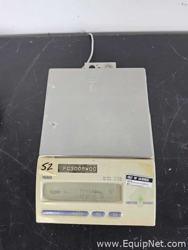 Lot of 2 Mettler Toledo PB302 Balances