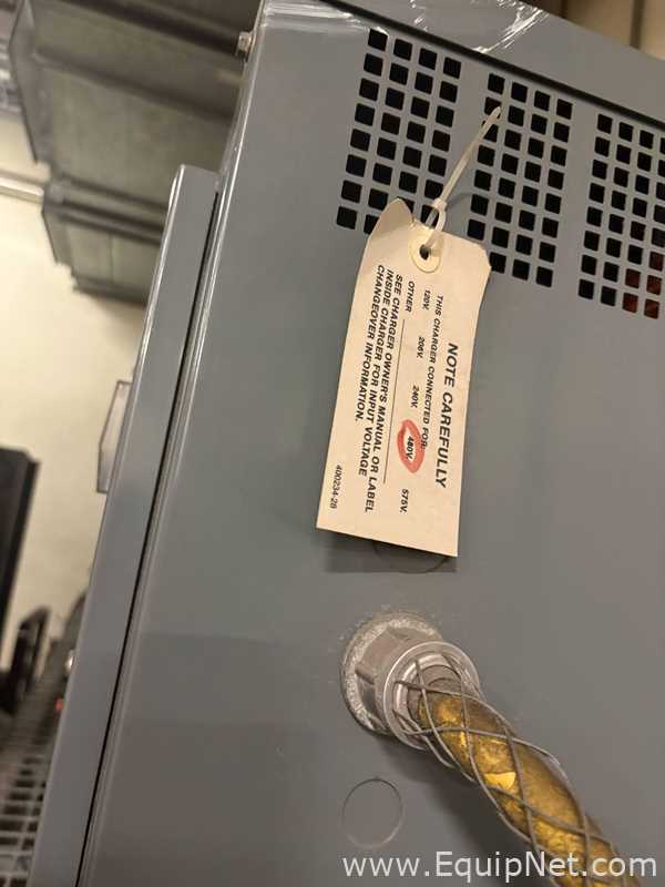Empilhadeira Yale ESC030ABN24TE083