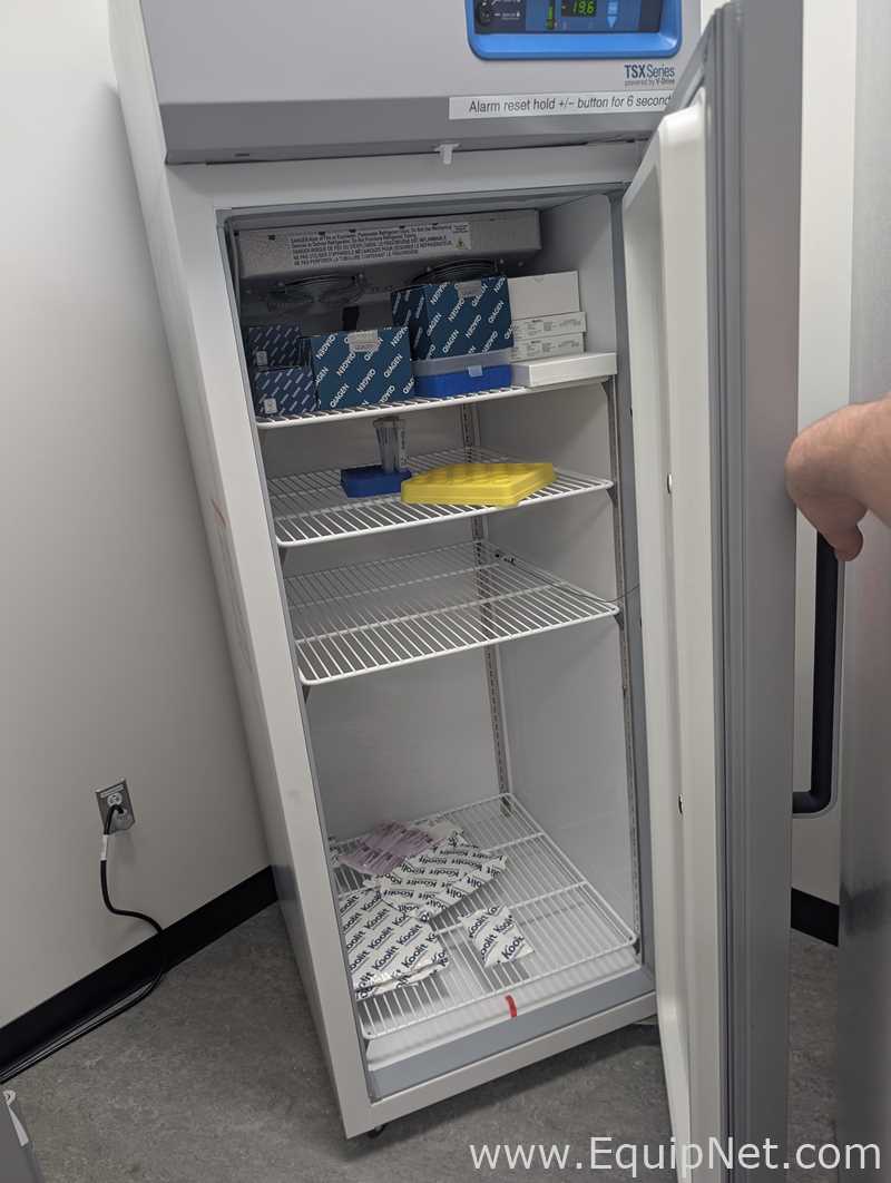 Congelador Thermo Fisher TSX2330FA. Sin usar