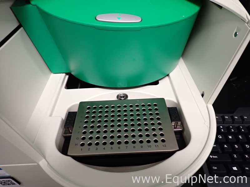 Bio Rad QX200 Droplet Reader