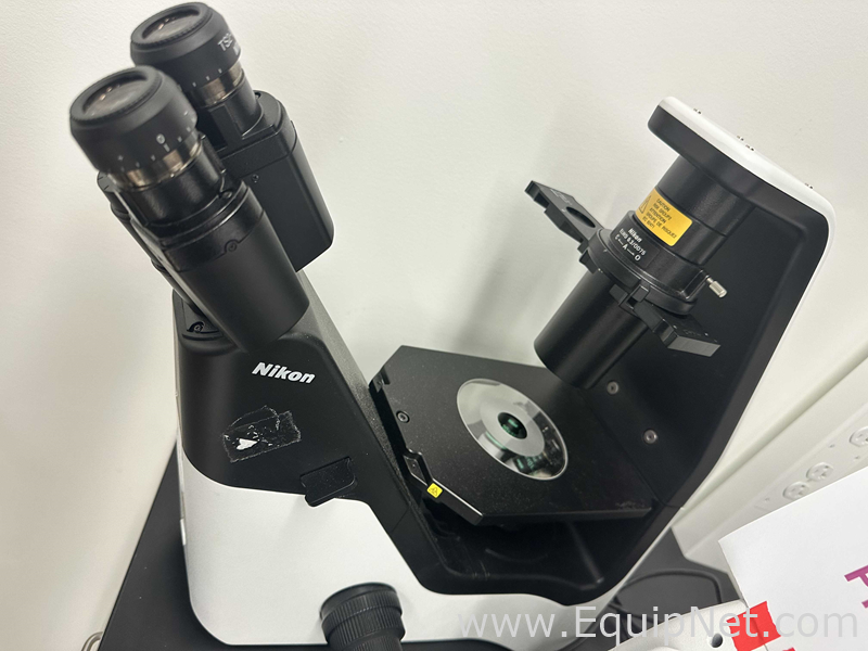 Microscópio Nikon Eclipse TS2