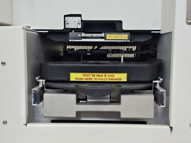 PCR e Termociclador Applied Biosystems QuantStudio 12K Flex
