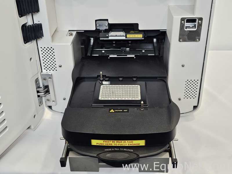 PCR e Termociclador Applied Biosystems QuantStudio 12K Flex