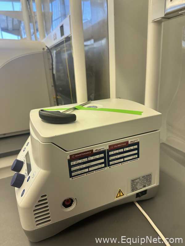 Eppendorf 5424R Refrigerated Laboratory Centrifuge