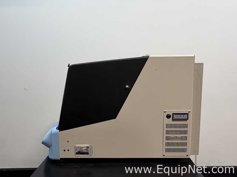 Thermo Scientific SHKE4000-7 MAX Q 4000 Incubated Shaker