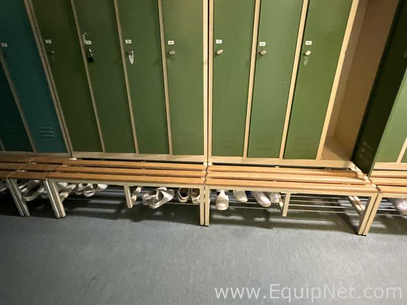 Los aus 2 Lagerschrank  