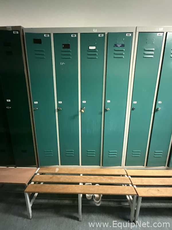 Los aus 2 Lagerschrank  