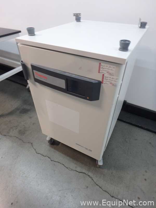Thermo Scientific Heracell Vios 160i CO2 Incubator