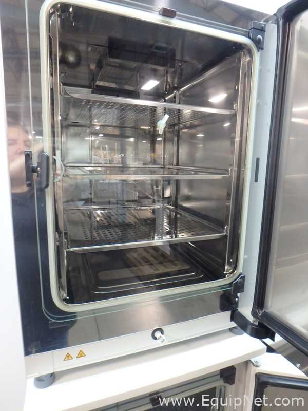 Incubadora Thermo Scientific Heracell Vios 160i