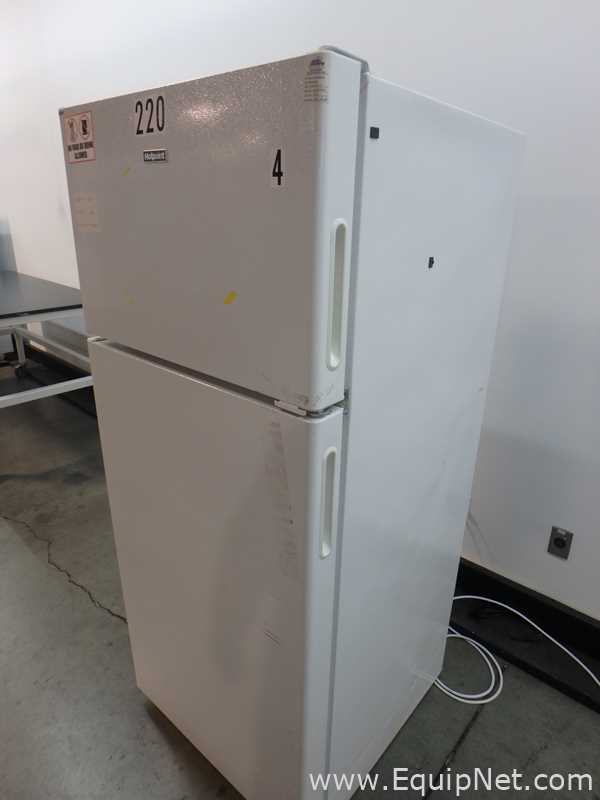 Hotpoint HPS18BTHFRWW Refrigerator Freezer