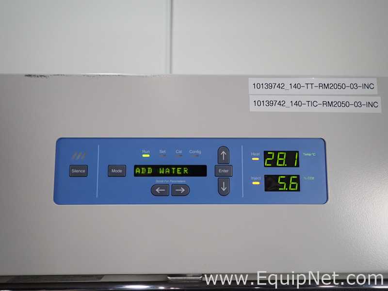 Thermo Scientific 3950 Reach in Co2 Incubator