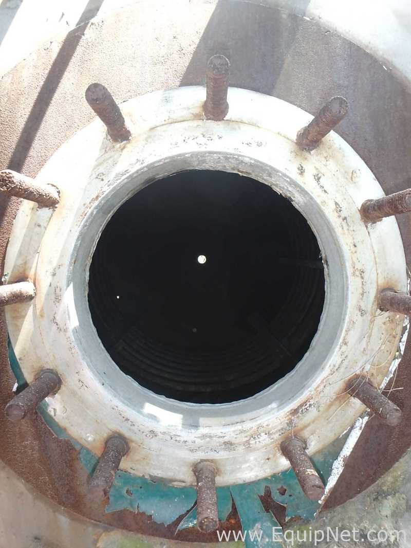Stainless Steel Vertical 2500 Gal Tank