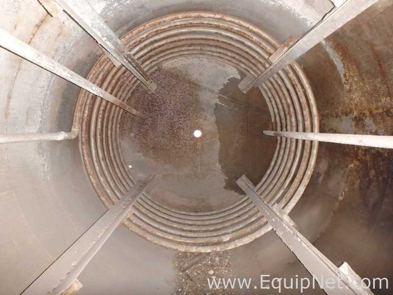 Stainless Steel Vertical 2500 Gal Tank
