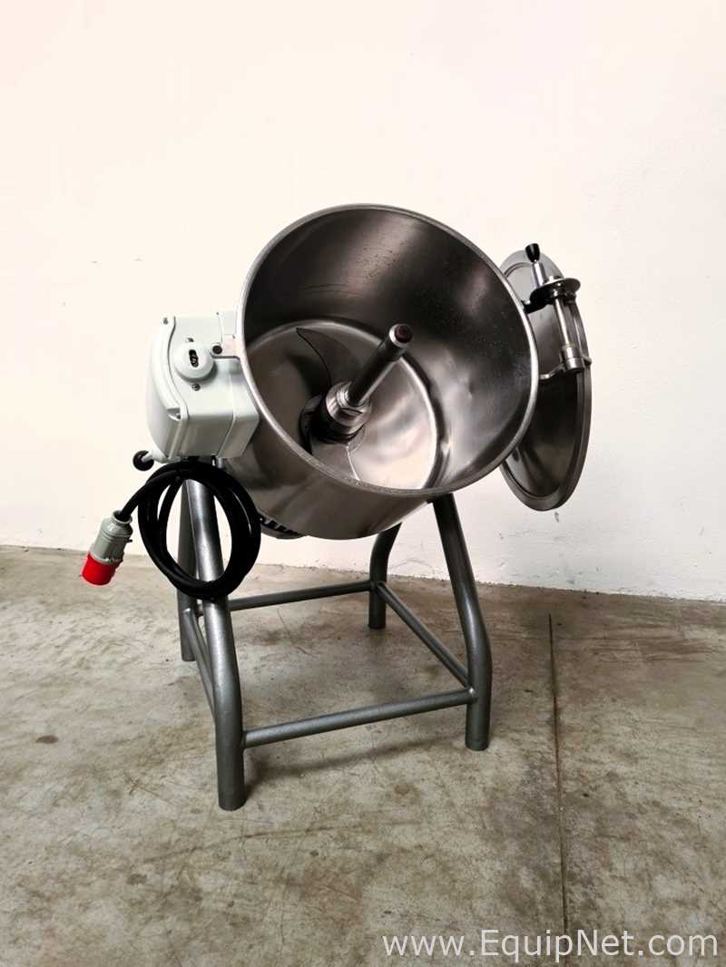 Powder mixer