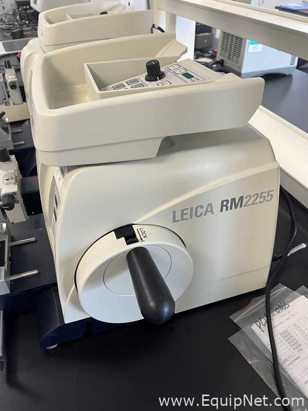 Micrótomo Leica RM2255