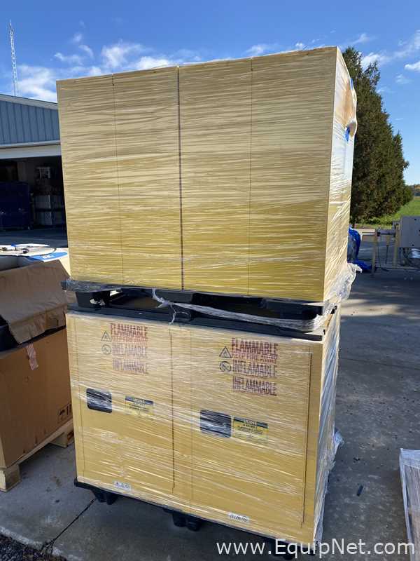 Línea de Gabinete de Almacenamiento de Inflamables Uline Requisitos de aire 12 GALS