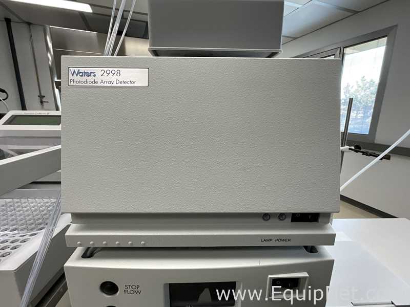 Waters 2535 Quaternary Gradient Module 2998 Photodiode Array Detector and Fraction CollectorIII HPLC