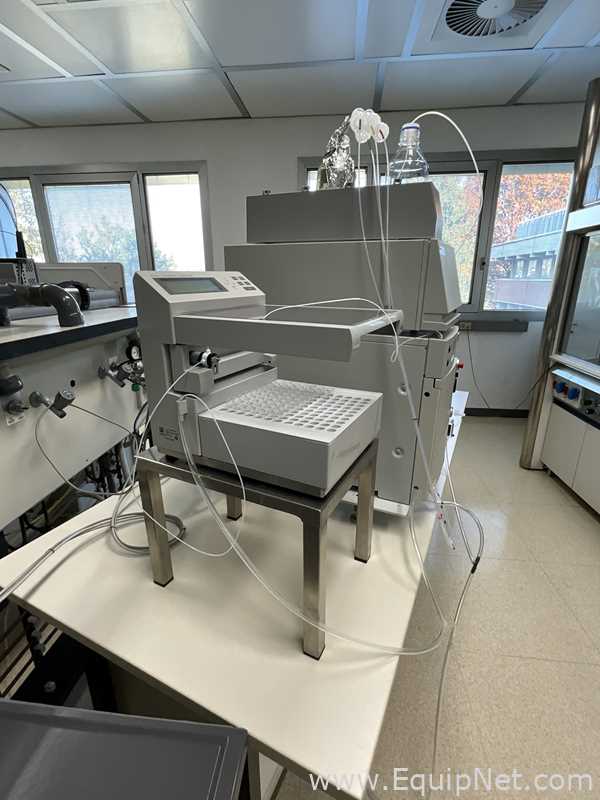 Waters 2535 Quaternary Gradient Module 2998 Photodiode Array Detector and Fraction CollectorIII HPLC