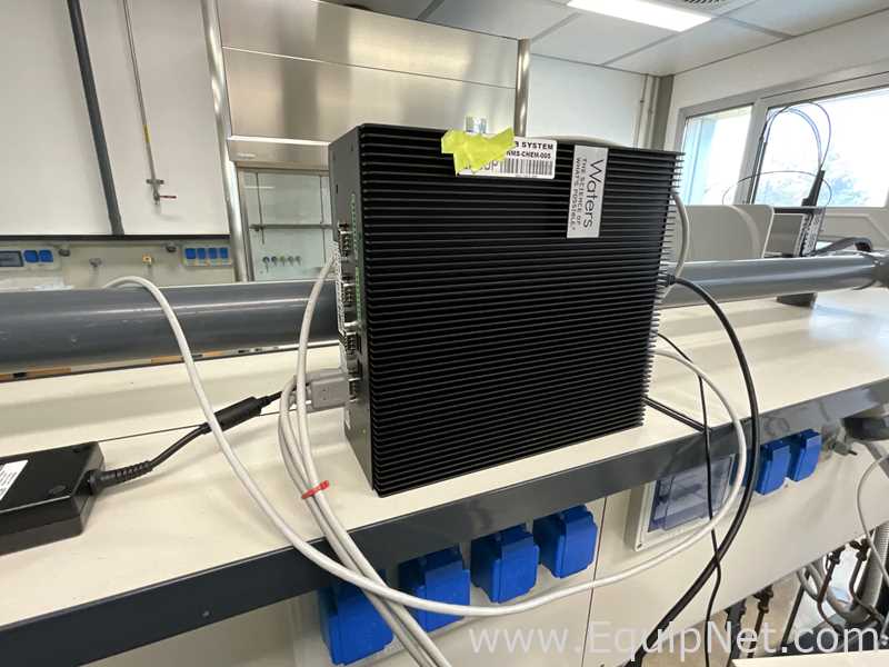 Waters 2535 Quaternary Gradient Module 2998 Photodiode Array Detector and Fraction CollectorIII HPLC