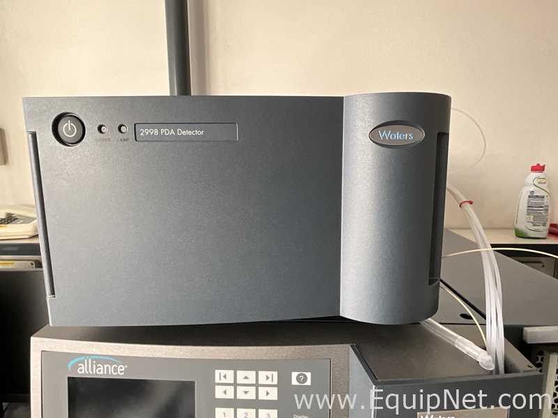Waters Corporation e2695 Separations Module with 2998 Photodiode Array Detector HPLC