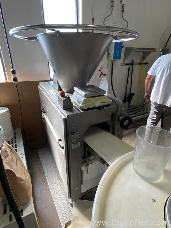 Glimek SD180 Suction Dough Divider