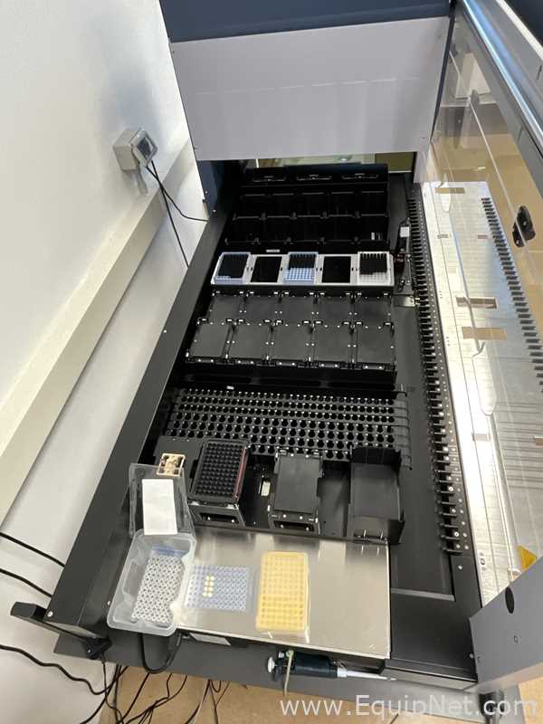 Hamilton Microlab Star Liquid Handler on Trolley with Thermo Scientific VisionMate